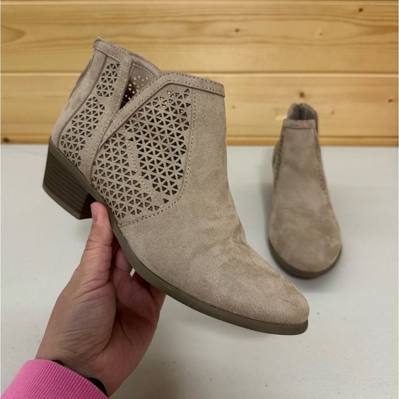 Ana Lakewood Tan Ankle Zip Bootie Block Heel Boots Women's Shoes Size 7 - Picture 1 of 8